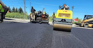 Professional Driveway Paving  in Lake Lorelei, OH